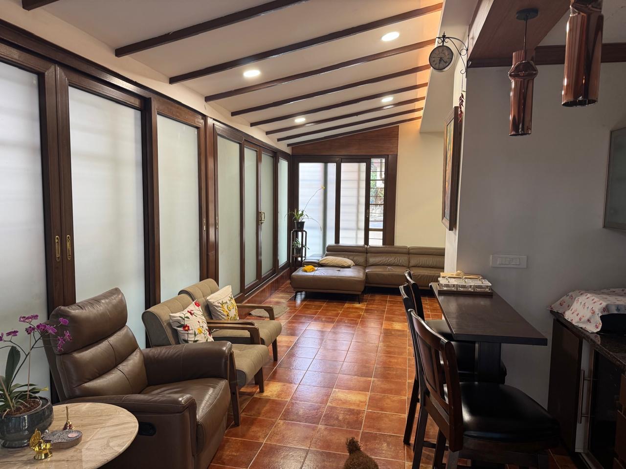 Garden-Side Lounge